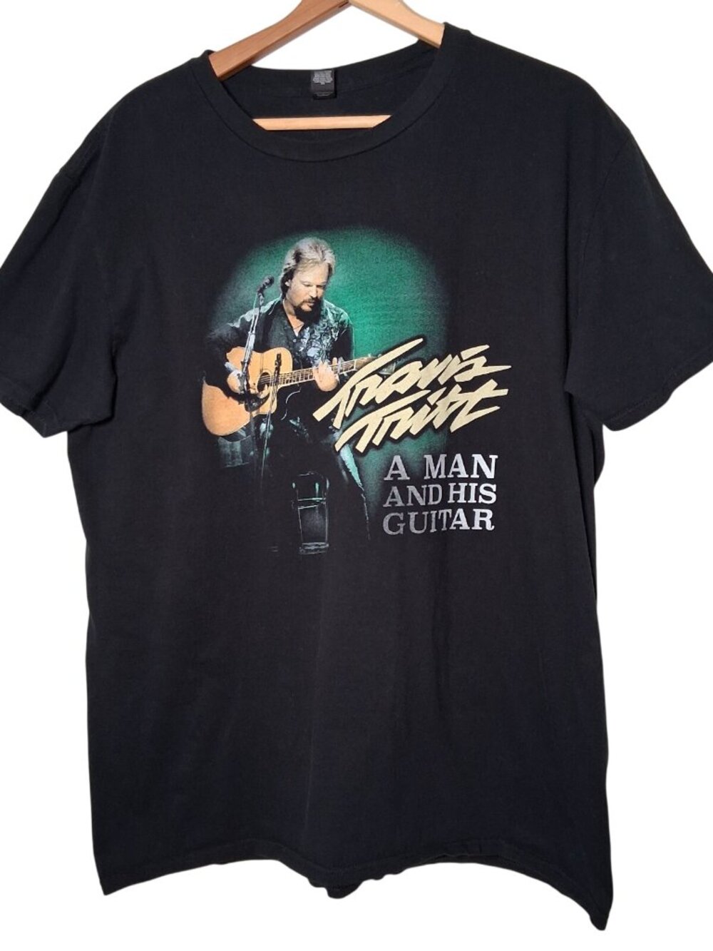 Travis Tritt Shirt Men XL Country Music A Man And His Guitar Musician Graphic
